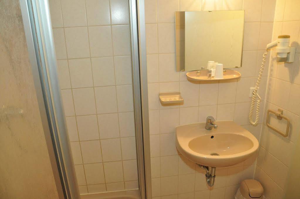 Pension Leipzig Georgplatz Extérieur photo